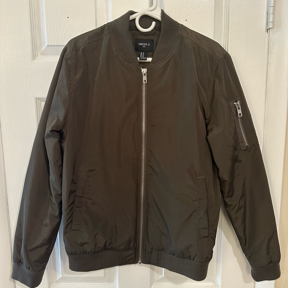 FOREVER21 Dark Olive Green Bomber Jacket Men’s Size M.